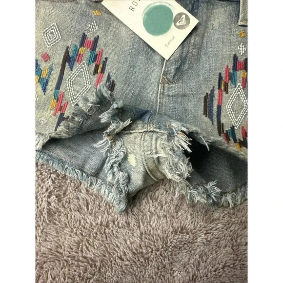 Roxy Blaze Gemoetric Embroidered Boho Festival Cut Off Raw Hem Shorts Size 11 - Picture 7 of 16